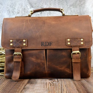 Vintage-Inspired Brown Leather Crossbody Bag with Padded Laptop Compartment Distressed & Durable image 4