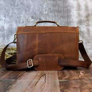 Vintage-Inspired Brown Leather Crossbody Bag with Padded Laptop Compartment Distressed & Durable image 8