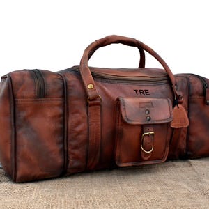 Sac de sport en cuir pleine fleur, look vintage pour homme, sac de sport en cuir marron rustique, sac de week-end à monogramme personnalisé, sac unisexe