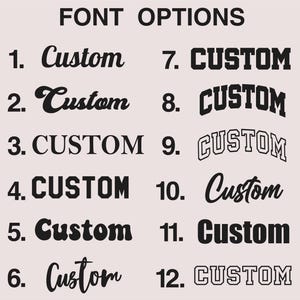 Op de afbeelding: Een lichtbeige afbeelding met bovenaan de tekst "FONT OPTIONS". Twaalf verschillende lettertypestijlen worden getoond, elk met het woord "Custom" in verschillende ontwerpen, genummerd van 1 tot 12.