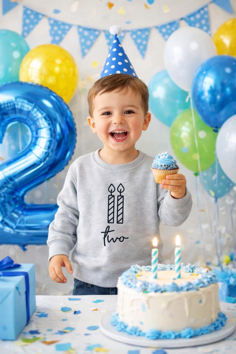Sudadera de segundo cumpleaños, camiseta de cumpleaños para niño pequeño, sudadera de segundo cumpleaños, sudadera de cuello redondo de cumpleaños para niño de dos años, camiseta de segundo cumpleaños imagen 2