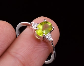 Peridot Ring, 925 Solid Sterling Silver Peridot Ring, Wedding Ring, Gift For Ring, Silver Peridot Ring, Handmade Green Gemstone Silver Ring