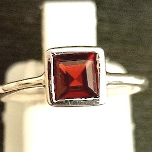 Handmade Garnet Ring: 925 Sterling Silver, Cut Stone