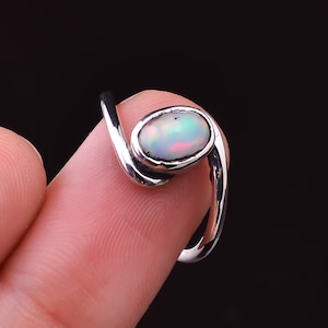 Natürlicher äthiopischer Opalring, Edelsteinring, Sterlingsilberring, handgemachter Ring, Ehering, Angstring, Opalschmuck, Opalring für Frauen