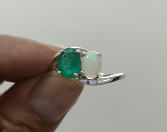 Anello con smeraldo e opale, realizzato a mano in argento sterling 925, con doppie pietre portafortuna di maggio e ottobre, elegante anello di tendenza con smeraldo e opale naturali.