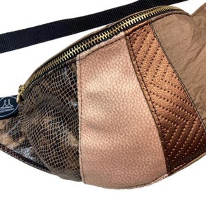 hip pack, hip bag, bum bag, waist bag, waist pack, waist purse, belt bag, funny bag, festival bag, traveler bag