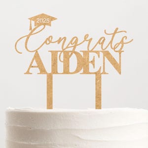 Custom Name and Year and Cap Graduation Cake Topper l Personalized Grad Cake Topper l Graduation Party Decor l Graduation Cake Topper