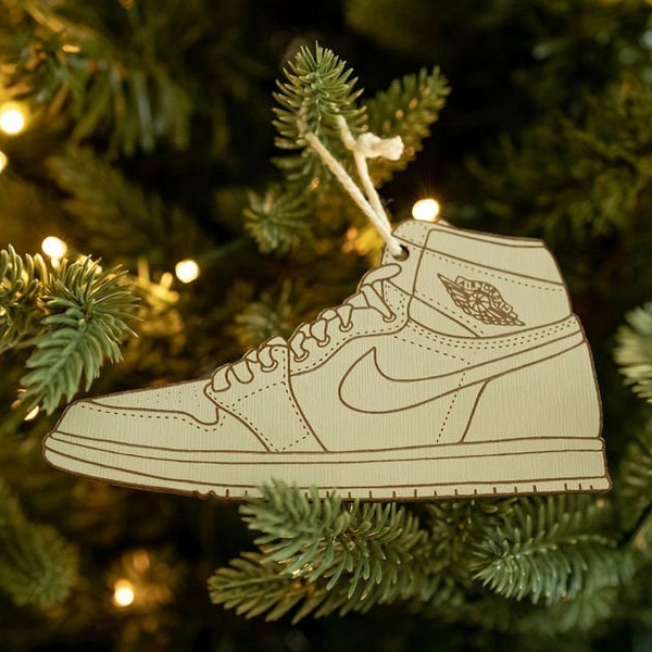 Shoe Ornament l Jordan 1 Ornament l Sneaker Ornament l Wood Shoe Ornament l Sneaker Head Gift l Shoe head Gift