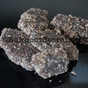 Yemeni Al-Muqaddas Bakhoor - Handmade Arabian Oud Incense with Oriental Fragrance and Relaxing Scent