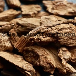 Premium Merauke Wild Agarwood Incense - 100% Natural Aesthetic Incense for Meditation and Relaxation