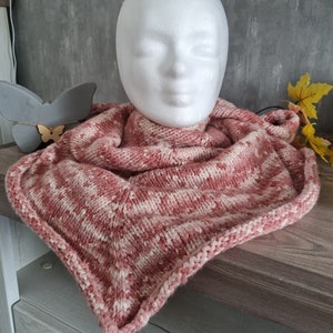 Hand-knitted triangular scarf stole scarf scarf shawl~made of 47% cotton,42 alpaca,7 polyamide, 4wool by Lang Yarns~ pink