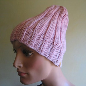 Gorra de globo de lana hecha a mano Gorra de globo de gorro ~ Patrón de coleta y patrón acanalado ~ Tendencia rosa ~ 98% Lana merino australiana ~ Escuela