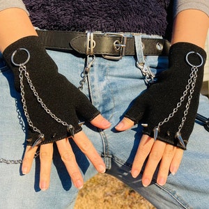 Spikes Gloves, Spike Punk Rock Gloves, Black Gloves, Fingerless Gloves, Wrist Gloves, Short Gloves, O Ring and Chains Gloves, Costume Gloves