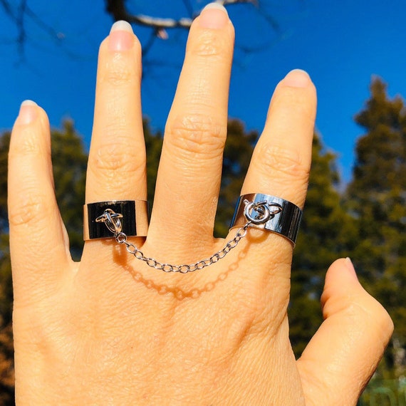 Street fashion rings online