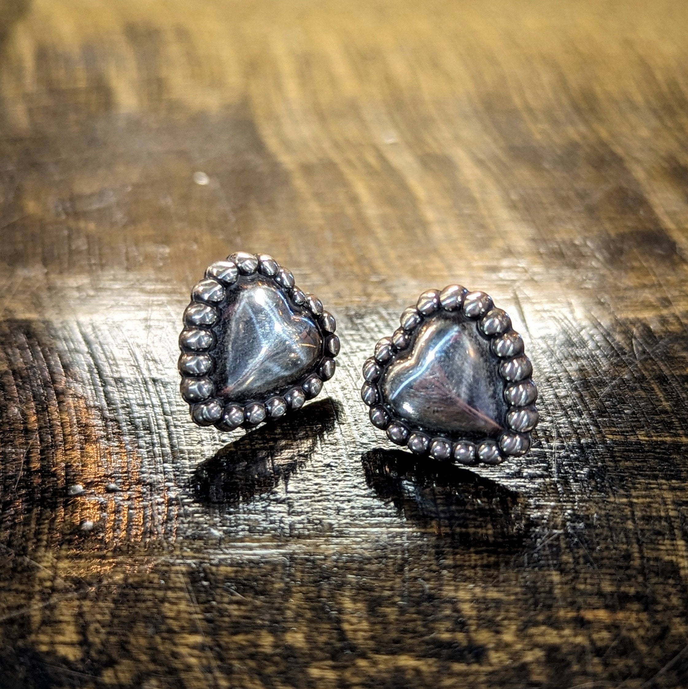 Vintage Sterling Silver Puff Heart Beaded Boarder Stud