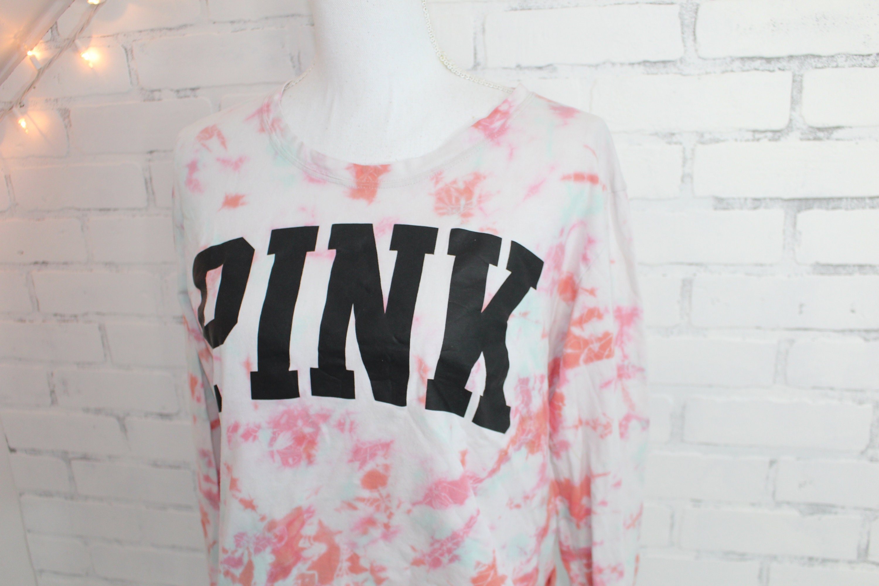 Victoria's Secret PINK Cropped Tie Dye Graphic Long Sleeve Shirt 