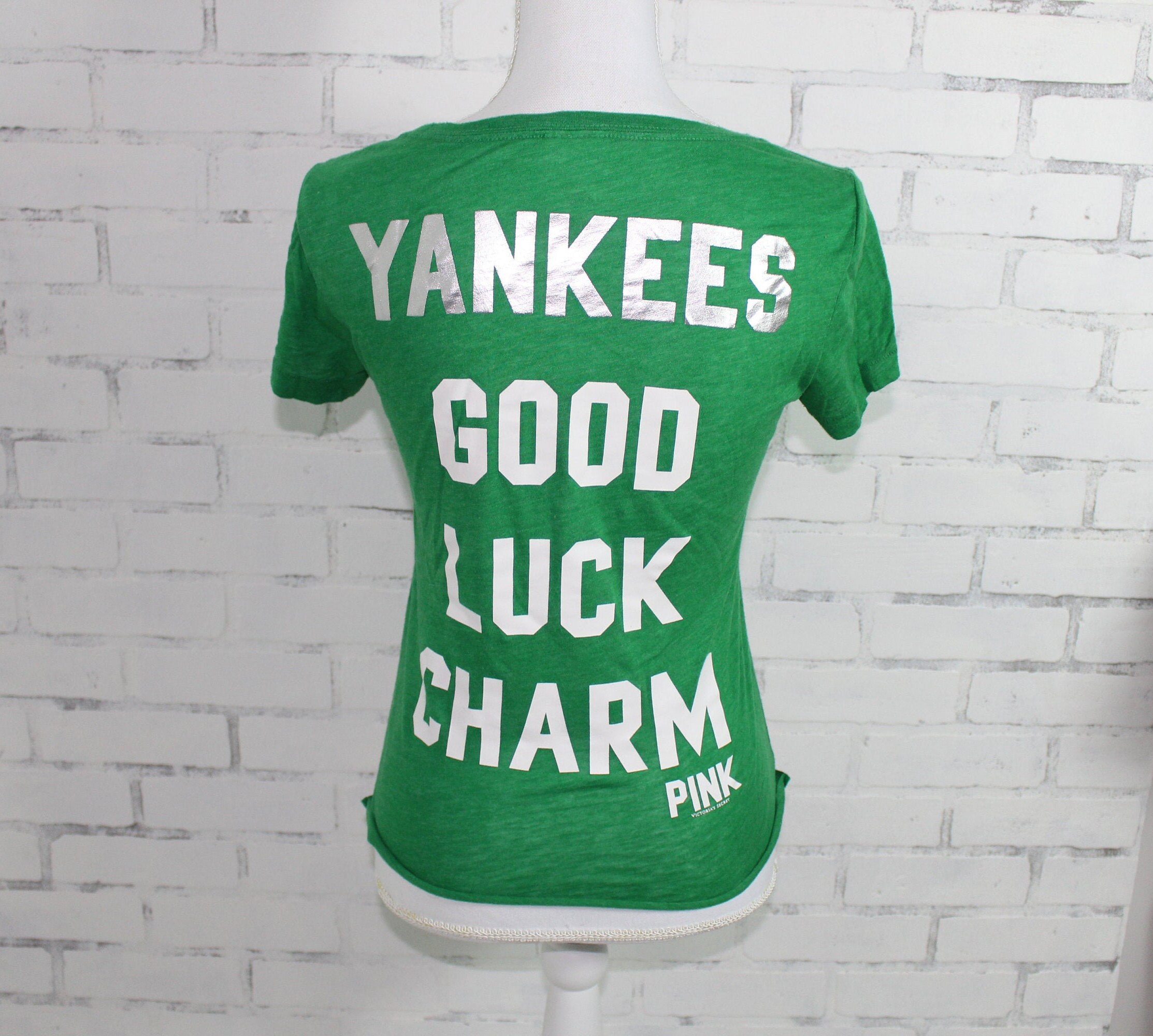 New York Yankees Vs Pink Vintage Graphic T-Shirt (Rare One of A Kind)