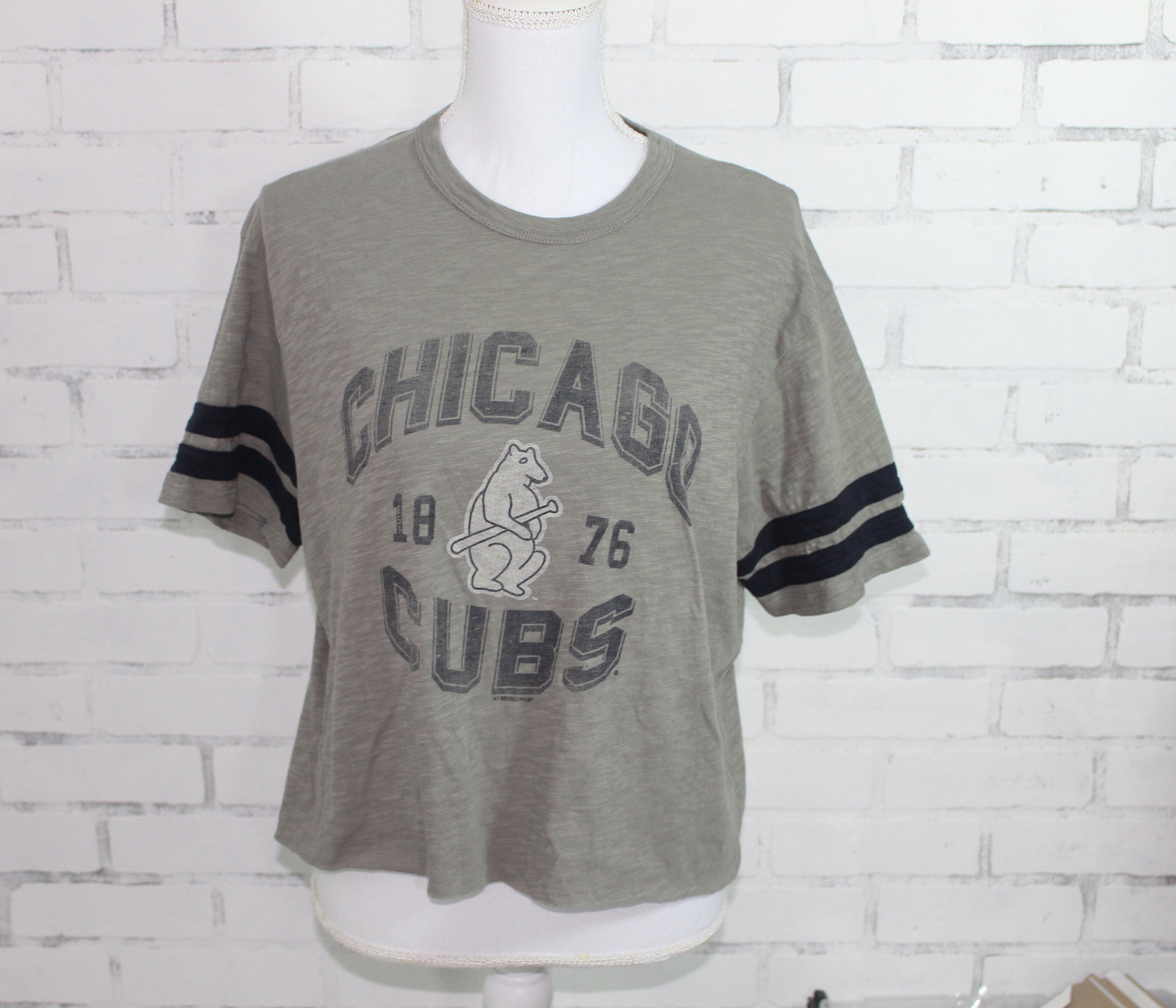 VintageSweetTee Chicago Cubs Baseball Vintage Graphic T-Shirt