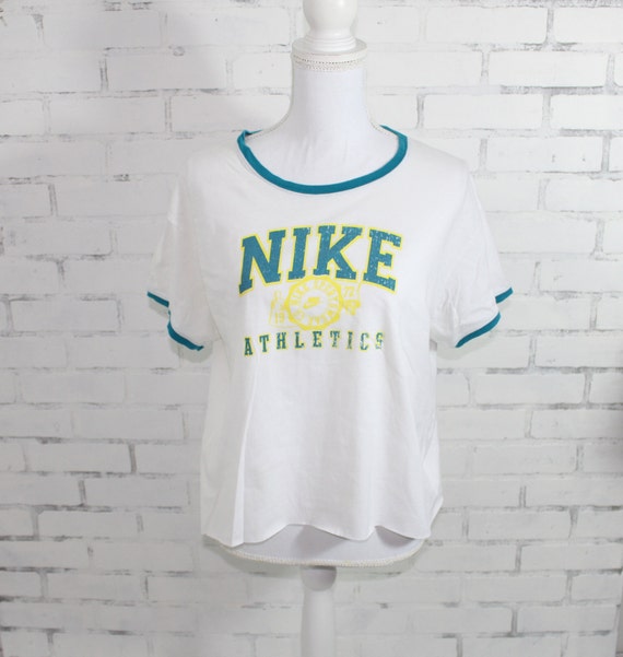 Nike cheap vintage tshirt