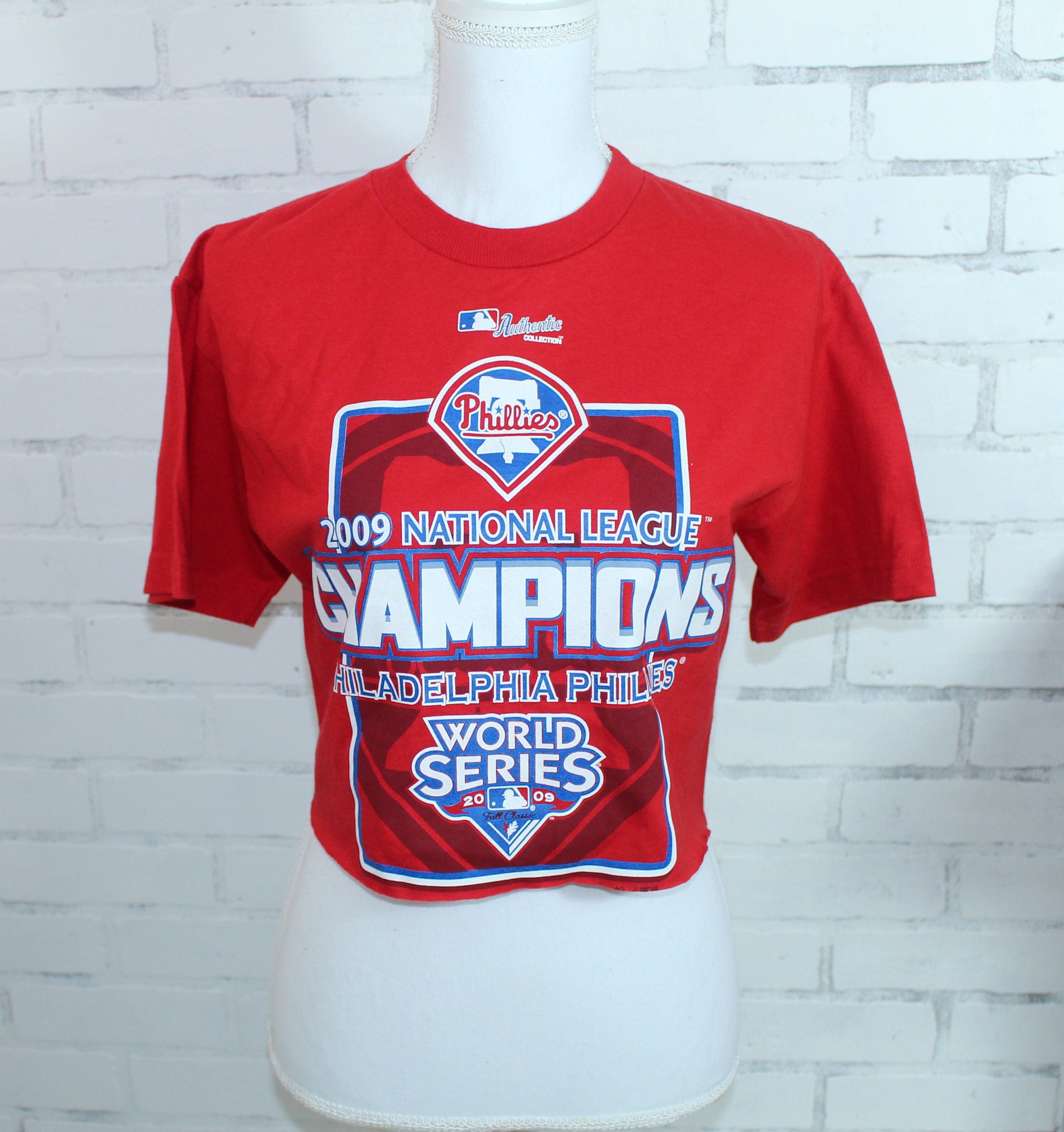 VintageSweetTee Philadelphia Phillies Baseball World Series Champions 2009 Vintage Graphic T-Shirt (Rare One of A Kind)