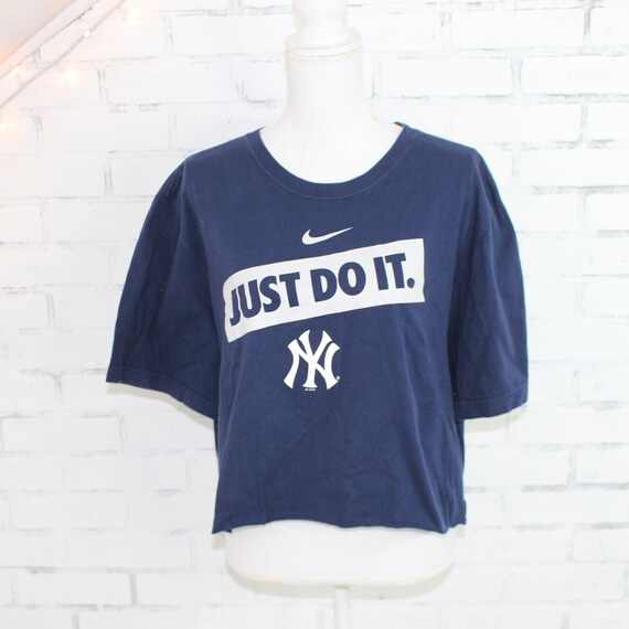 yankees graphic tee