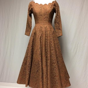 1950&#39;s Brown Cotton Lace Dress |  Over Burnt Orange Taffeta | Princess Bodice | Circle Skirt 3/4 Sleeve | Size 9