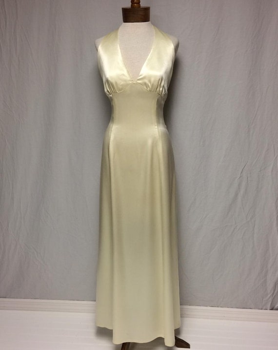Vintage 40's Inspired 1970's Ivory Crepeback Satin