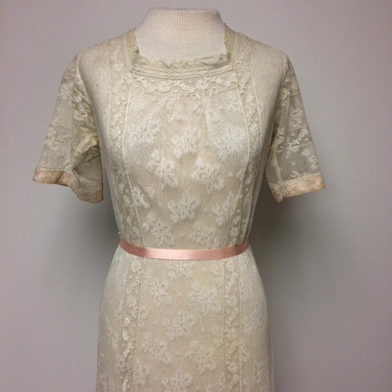 Edwardian 1910 Ecru Lace Gown | Short Sleeved | T… - image 2