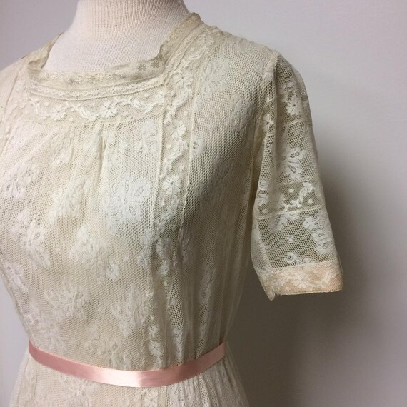 Edwardian 1910 Ecru Lace Gown | Short Sleeved | T… - image 4