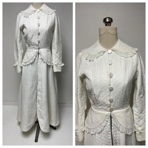 1950's White Quilted Lounging Robe | Buttoned Front B… - Gem