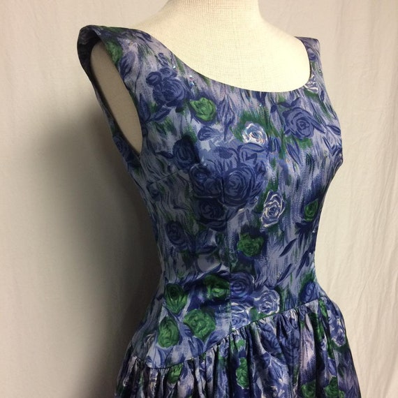 1950's Blue/Green Cabbage Rose Print Taffeta Slee… - image 7