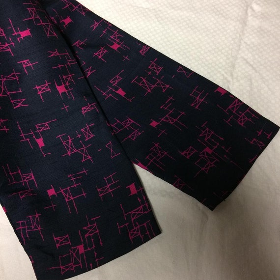 1950's True Vintage Navy Silk with Hot Pink Graph… - image 8