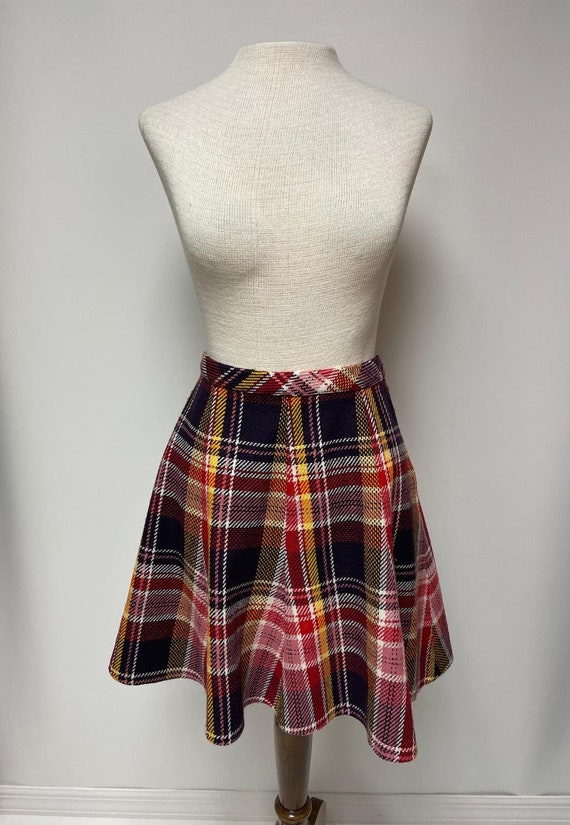 1960's Plaid Wool Skirt, 8 Flared Gores, Short Woo