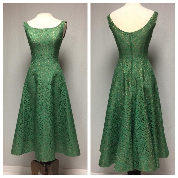 Green lace deals holiday dress