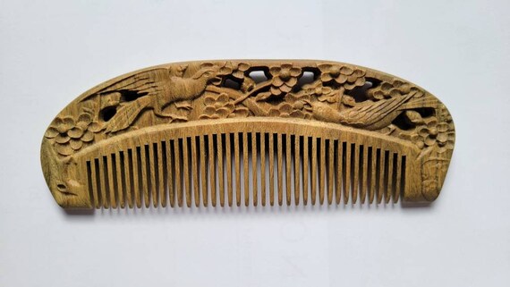 Araki Floral Design Wood Comb A
