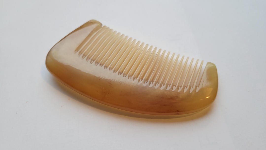 Small Sheep Horn Comb, Birthday Relaxation Gift, Pocket Size 4.2
