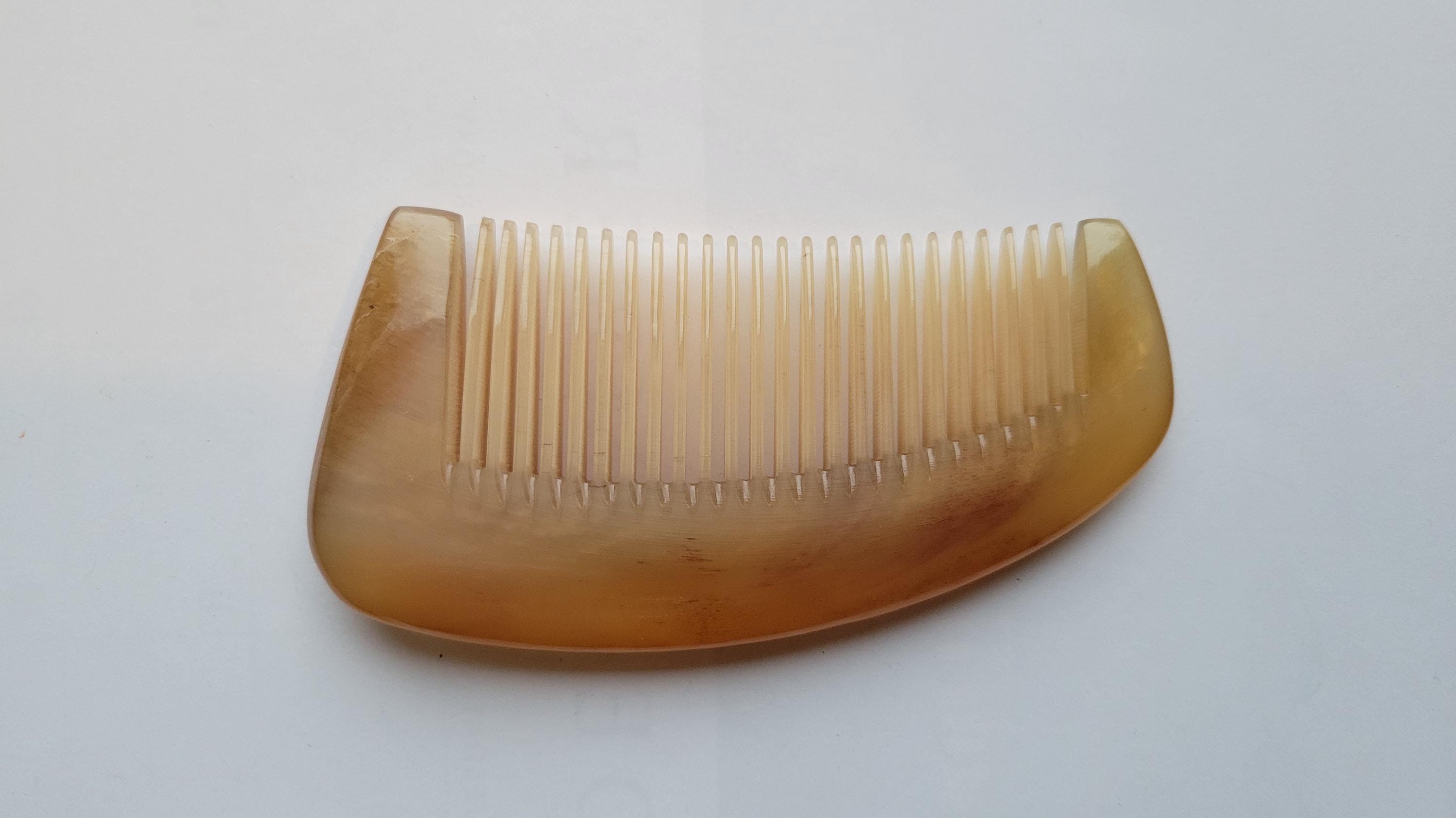 Small Sheep Horn Comb, Birthday Relaxation Gift, Pocket Size 4.2