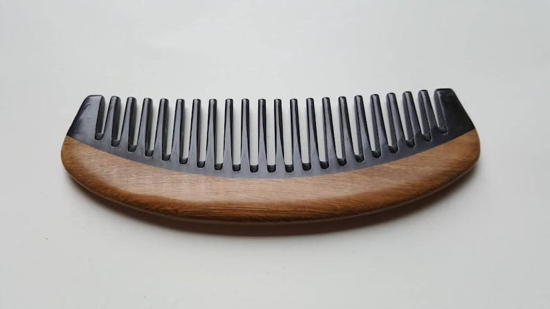 Curly Hair Horn Comb, Araki Wooden Comb, Birthday Gift for Her, Wide Tooth Comb, Sandalwood Comb, Beard/Hair Comb, Gift for Him 5.915cm image 8