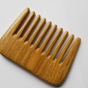 No Static Curly Hair Wooden Comb, Selfcare Gift, Birthday Gift, Girlfriend Gift, Extra Wide Tooth Wood Comb, Araki Sandalwood Comb 3.9&quot;/10cm