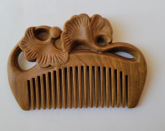 Hand-Carved Wood Comb, Sandalwood, Pocket Size, Ginkgo Leaves | 3.2"(8cm)
