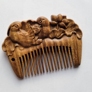 Engagement Gift for Her, Araki Wooden Hair Comb, Hand-Carved Wood Comb, Sandalwood Comb, Birthday Gift for Girlfriend 3.1&quot;(8cm)