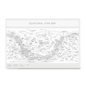 Hoch detaillierte äquatoriale Sternkarte Poster - Sternbilder mit Sternnamen - Wand Kunstdruck für Schule Home Office Klassenzimmer Dekor - weiß