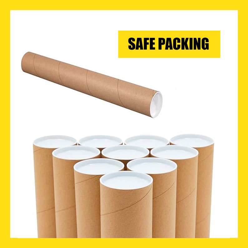 K&ouml;nnte beinhalten: Eine Ansammlung brauner Versandh&uuml;lsen aus Pappe mit wei&szlig;en Endkappen. Eine H&uuml;lse ist &uuml;ber den anderen positioniert. Der Text "SAFE PACKING" wird in einem gelben Rechteck angezeigt.