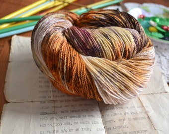Écaille de tortue, fil châle en nylon mérinos 80/20, teint à la main, poids au doigt Superwash 115 g, brun moucheté, tricot Canada