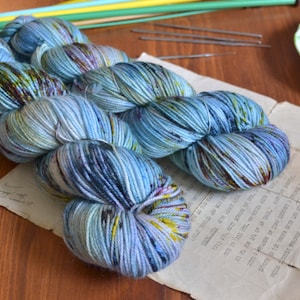 Night, 80/20 Merino Nylon, Fingering Weight Yarn, Hand Dyed Indie, Superwash, 115g Skein, Blue Grey Cranberry Yellow, Knit Canada