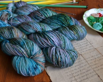 Cornflower, Hand Dyed Yarn 100% Merino Worsted Weight Yarn, 115g Skein 4-Ply, Blue, Purple, Green Speckled Yarn, Canadian