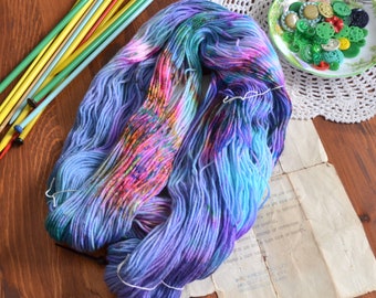 Sparkles, 100% Superwash Merino Shawl Yarn, Hand Dyed, 2-Ply Fingering Weight 115g, Aqua Blue Speckled, Rainbow Knit Crochet Canada