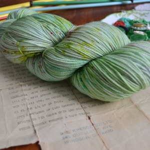 Greenwood Tree, 75/25 Merino Nylon Sock Shawl Yarn, Hand Dyed Indie, Superwash Fingering Weight 100g, Lilac Pink Green Speckled, Knit Canada