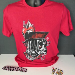 High Roller Poker T-Shirt – King of Hearts Playing Card Graphic Tee for Men| Gambling Gift| Casino Night Shirt | Texas Hold’em Poker Apparel