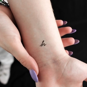 Tatuaje temporal de la letra H minúscula escrita a mano (juego de 3)